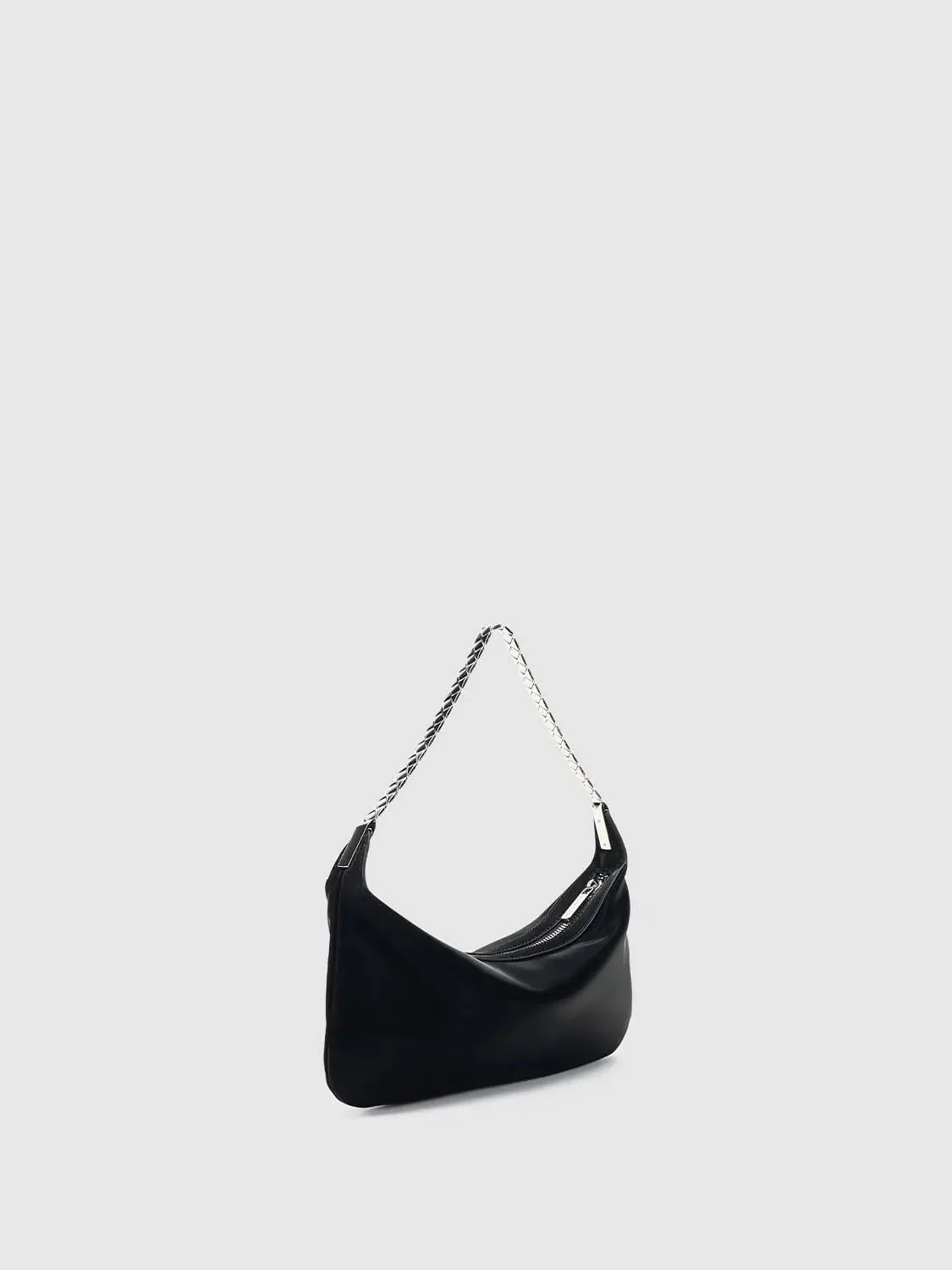 19147-crescent-minimalist-black-chain-link-shoulder-bag-3.webp Crescent Minimalist Black Chain Link Shoulder Bag