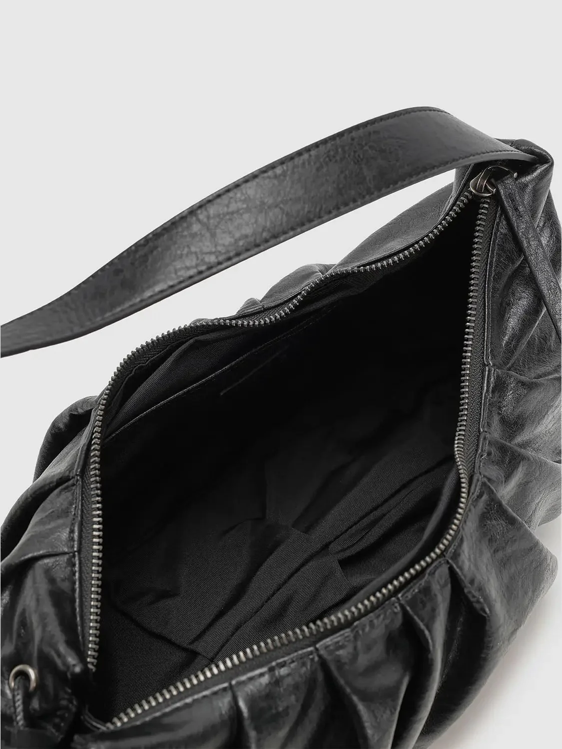 19259-ruched-crescent-synthetic-textured-black-shoulder-bag-6.webp Ruched Crescent Synthetic Textured Black Shoulder Bag