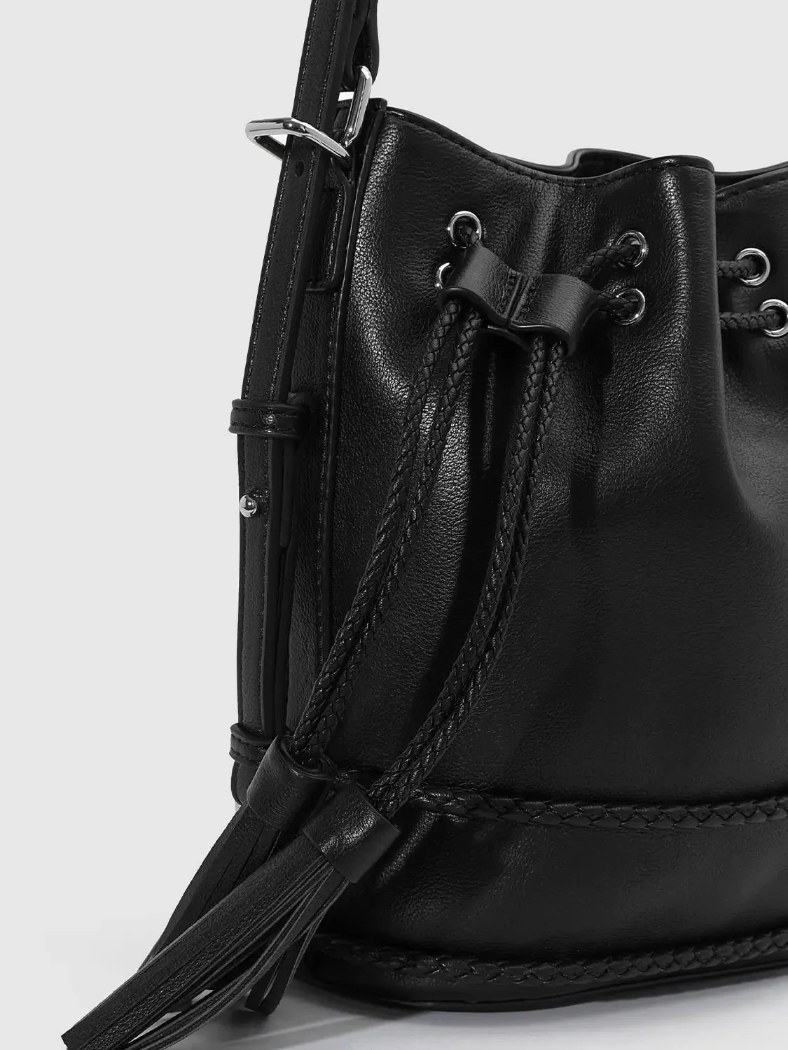 19260-textured-shell-tassel-detail-compact-backpack-6.webp Textured Shell Tassel Detail Compact Backpack