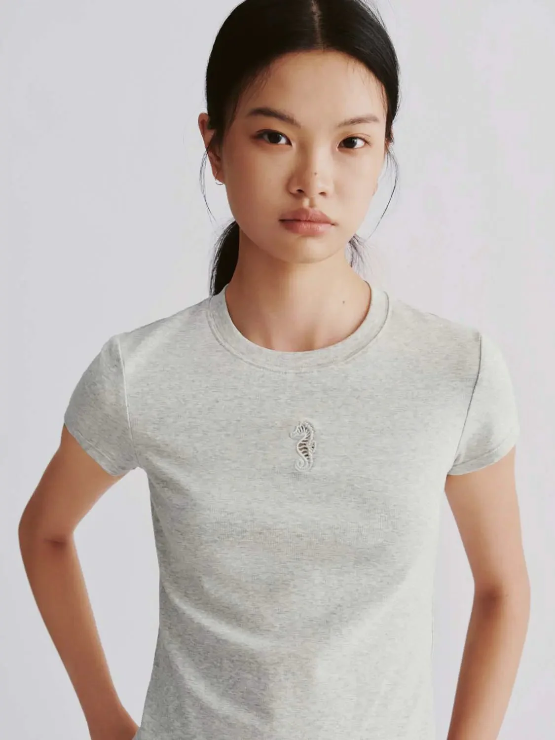 19261-cotton-tee-with-seahorse-embroidery-t-shirts-3.webp Cotton Tee With Seahorse Embroidery T Shirts