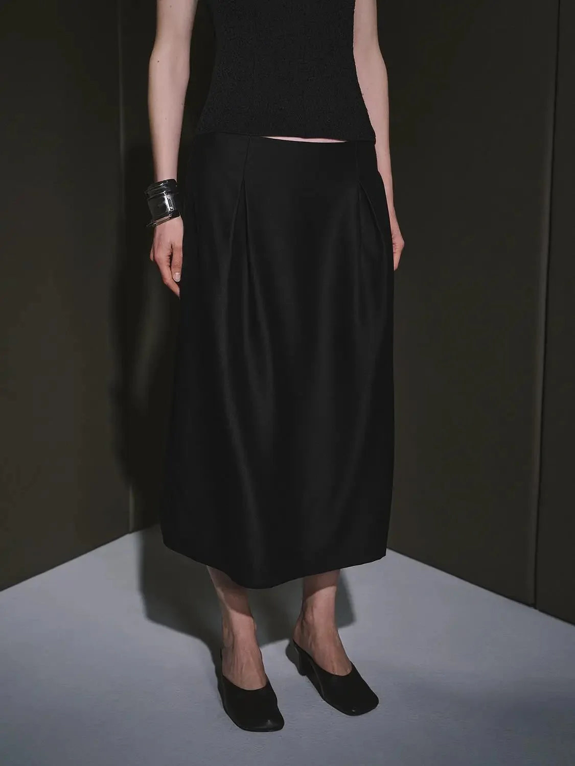 19366-pleat-detail-aline-wool-silk-blend-midi-skirt-9.webp Pleat Detail Aline Wool Silk Blend Midi Skirt