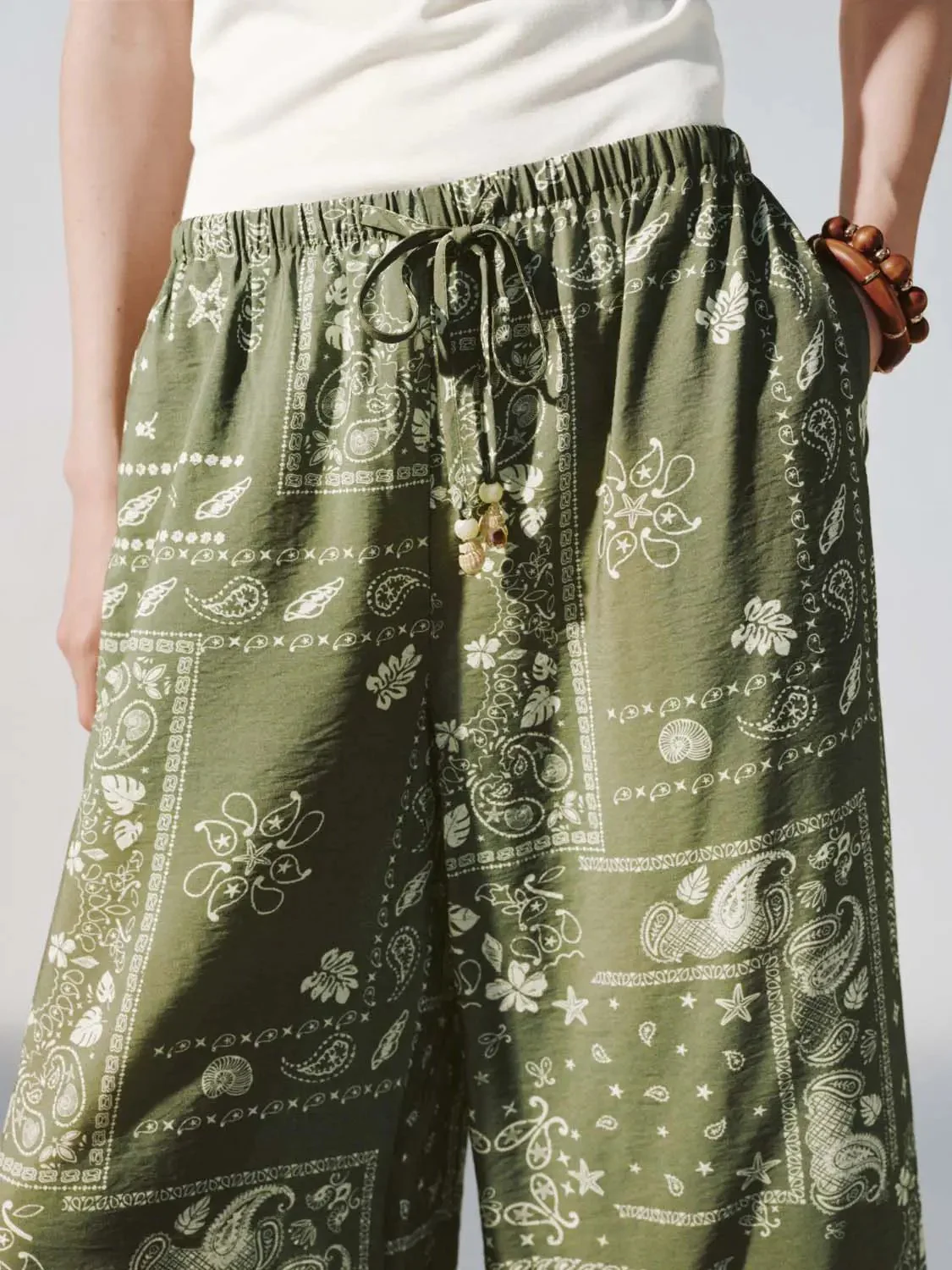19414-olive-viscose-blend-bandana-print-wide-leg-pants-7.webp Olive Viscose Blend Bandana Print Wide Leg Pants