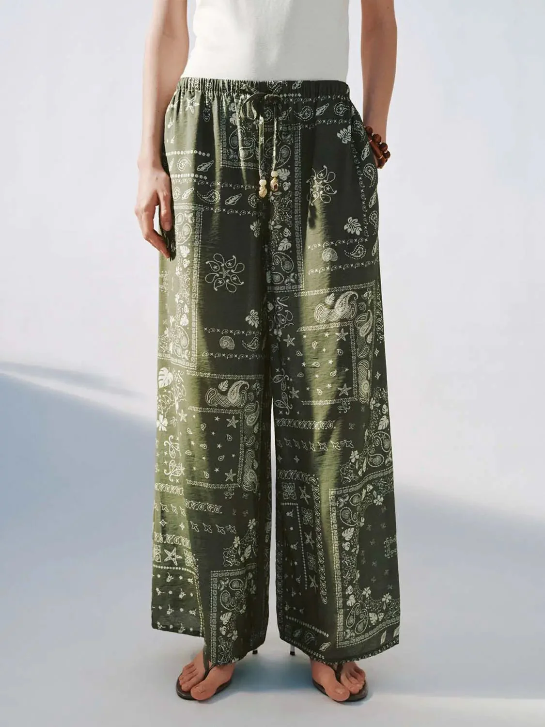 19414-olive-viscose-blend-bandana-print-wide-leg-pants-9.webp Olive Viscose Blend Bandana Print Wide Leg Pants