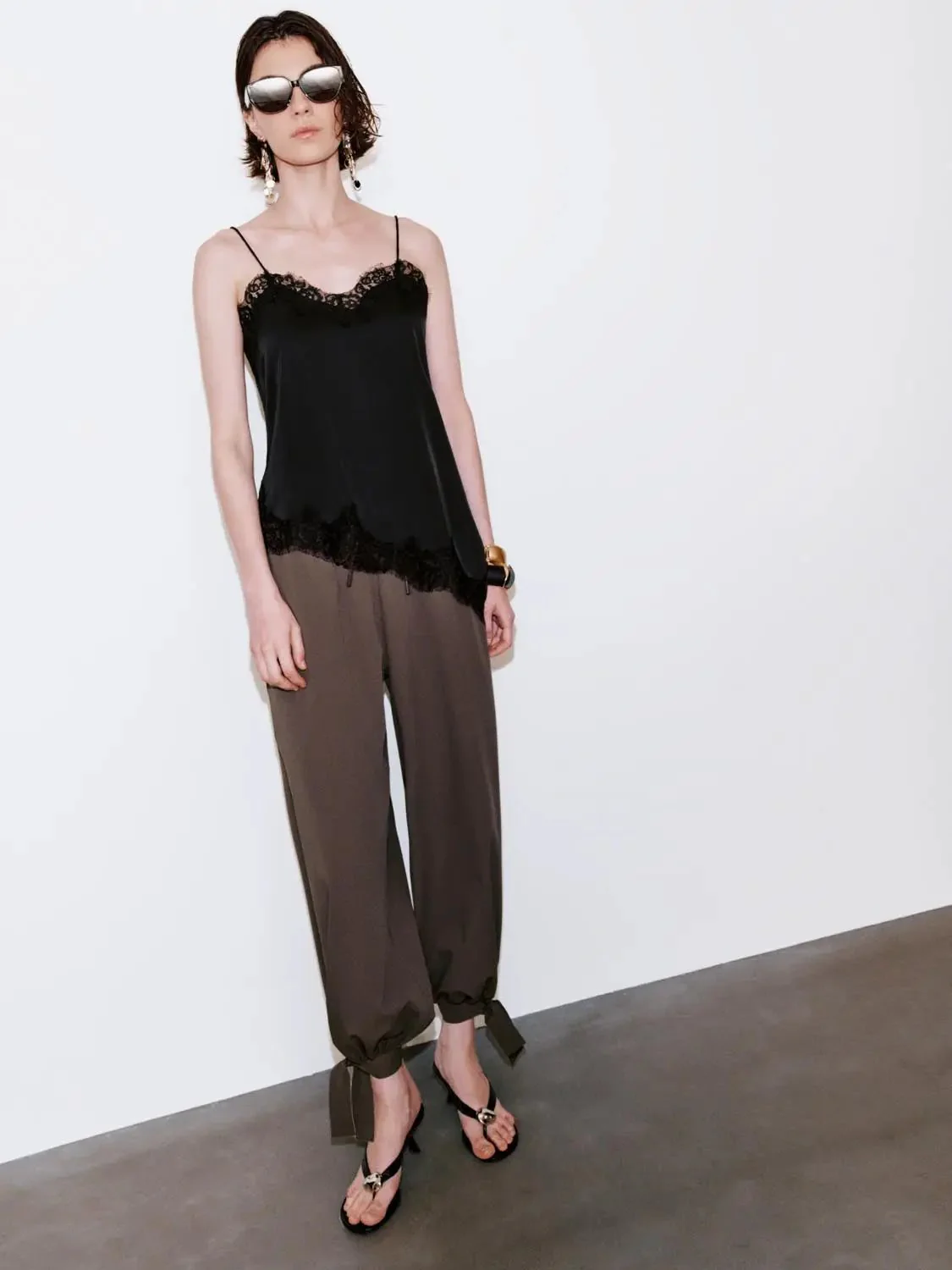 19425-elegant-drawstring-wide-leg-jogger-pants-7.webp Elegant Drawstring Wide Leg Jogger Pants