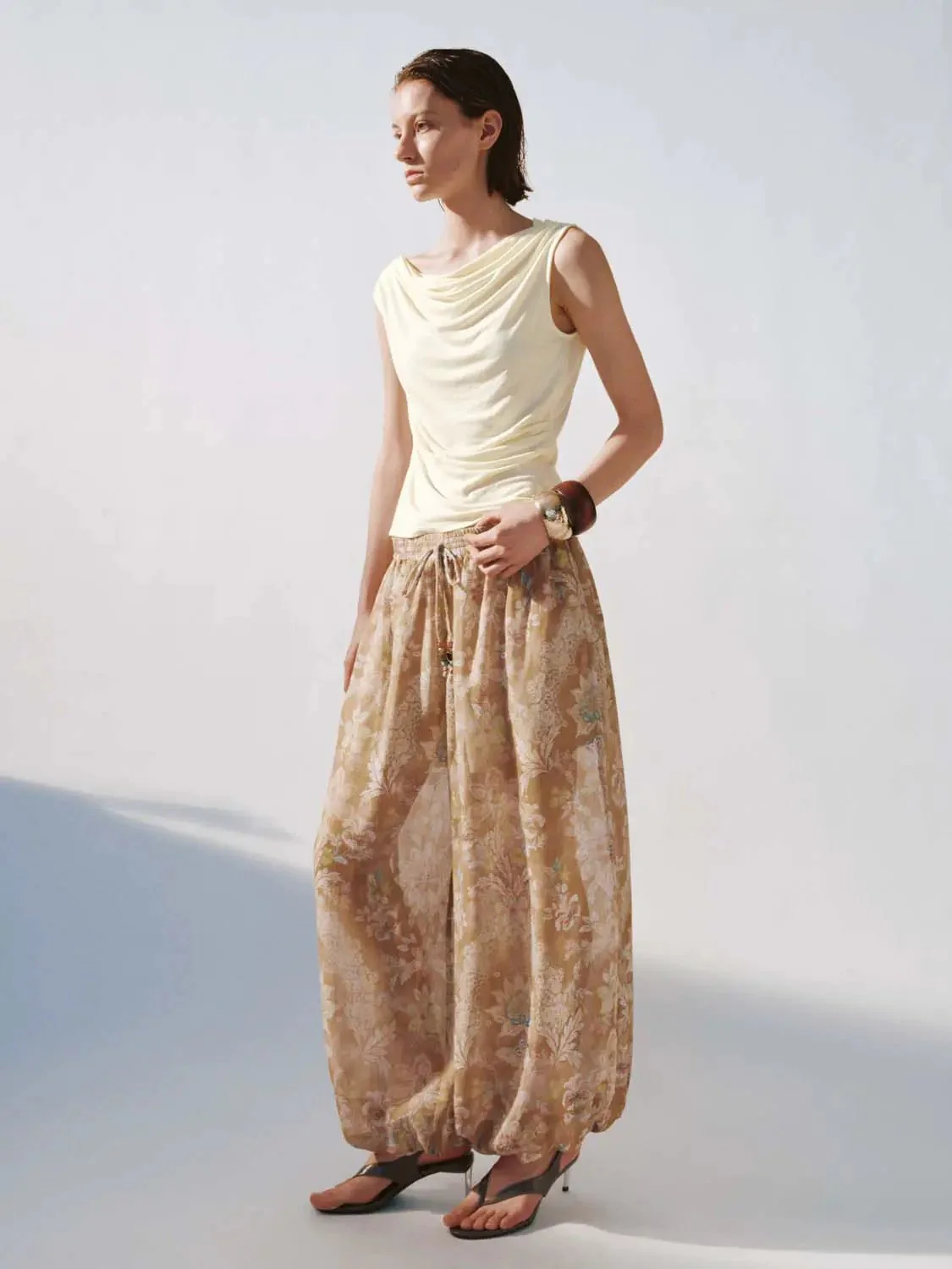 19454-soft-metallic-floral-print-drawstring-wide-leg-pants-4.webp Soft Metallic Floral Print Drawstring Wide-Leg Pants