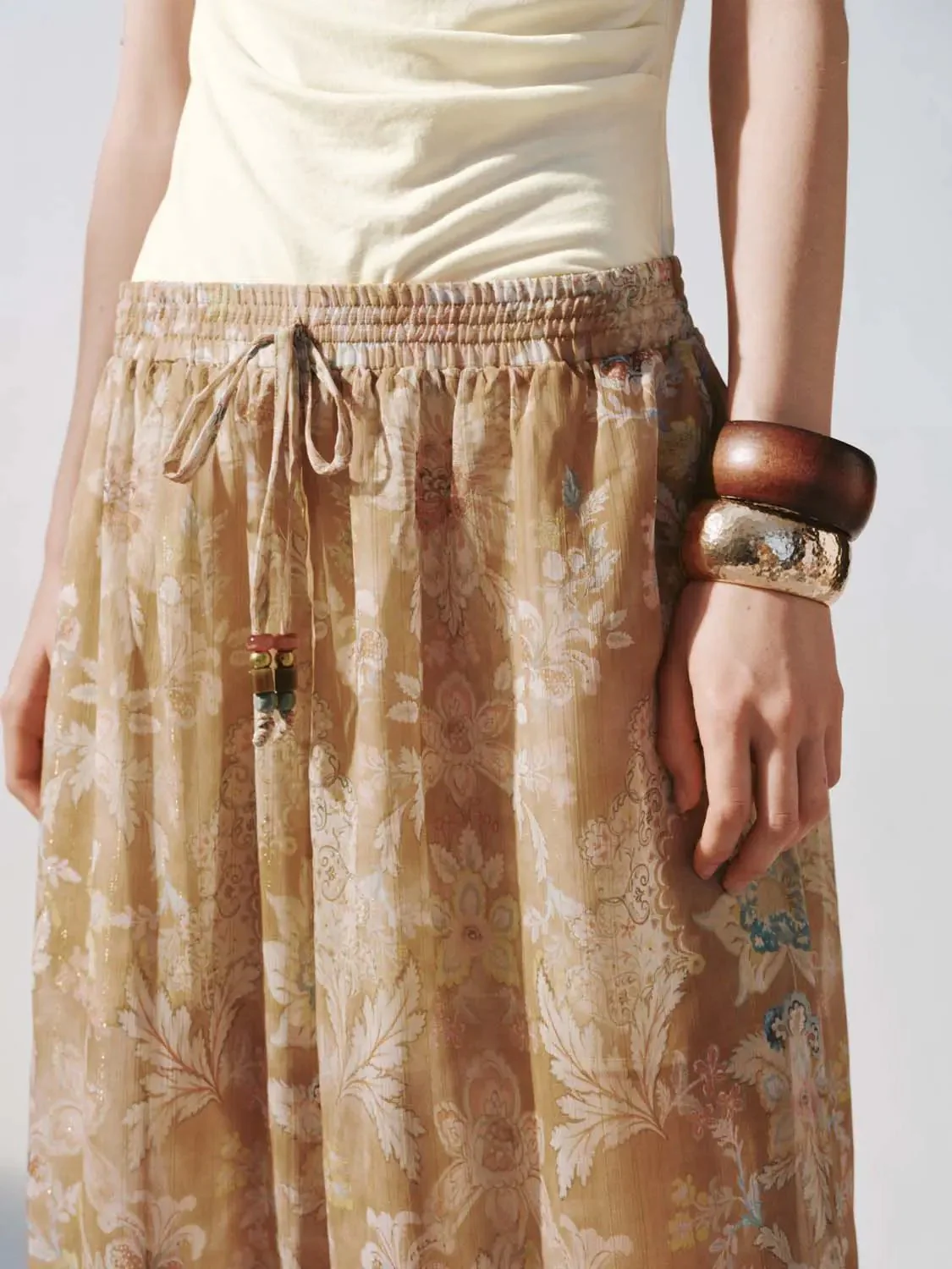 19454-soft-metallic-floral-print-drawstring-wide-leg-pants-7.webp Soft Metallic Floral Print Drawstring Wide-Leg Pants