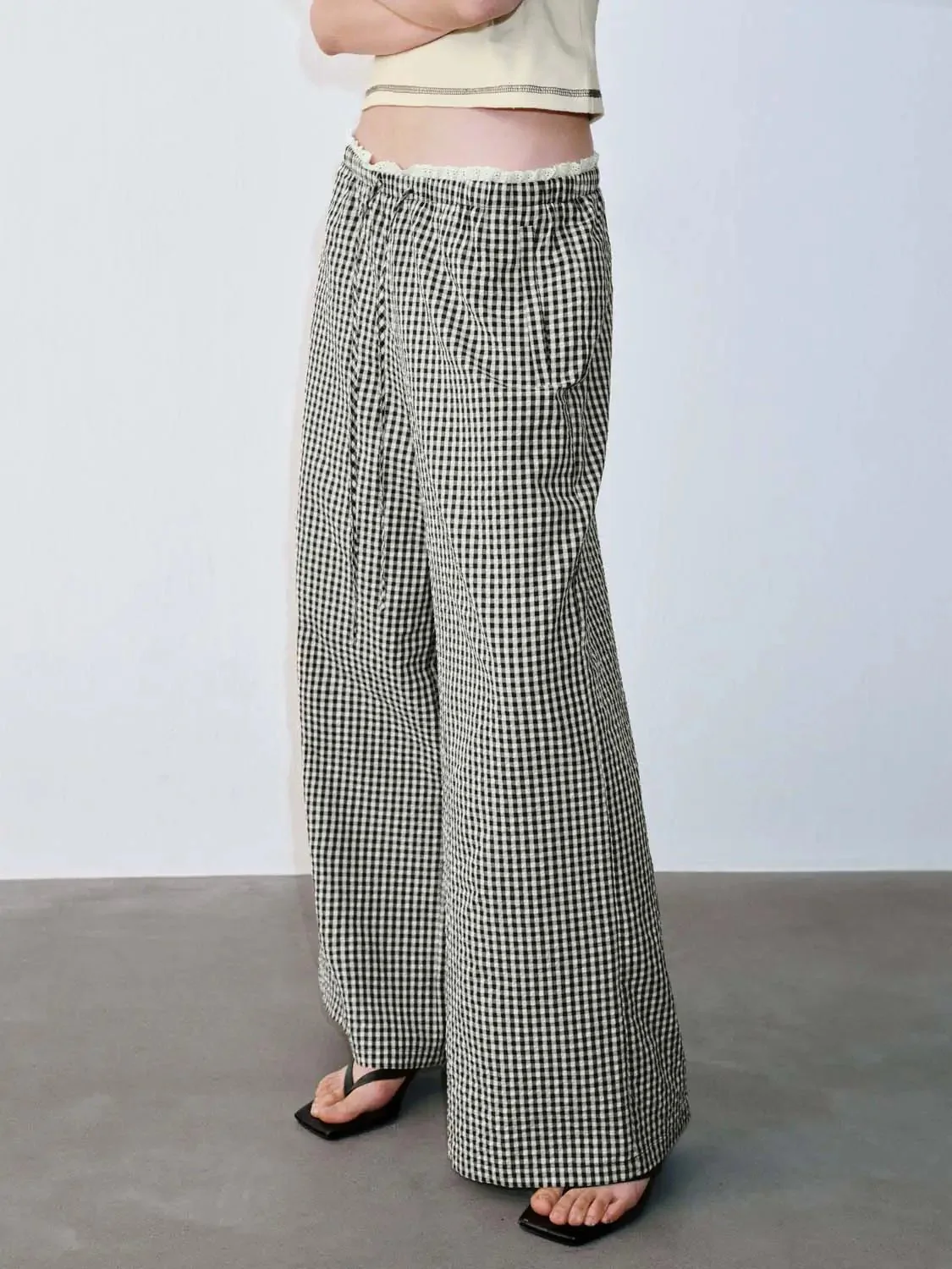 19486-gingham-check-contrast-trim-wide-leg-drawstring-pants-3.webp Gingham Check Contrast Trim Wide Leg Drawstring Pants