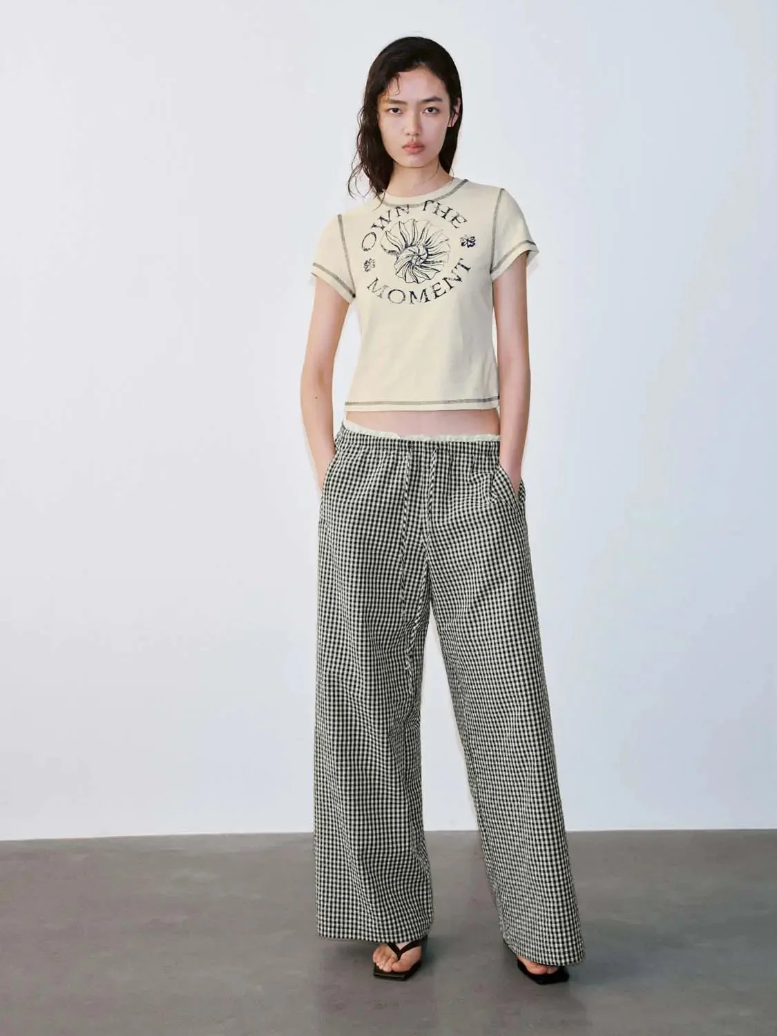 19486-gingham-check-contrast-trim-wide-leg-drawstring-pants-4.webp Gingham Check Contrast Trim Wide Leg Drawstring Pants