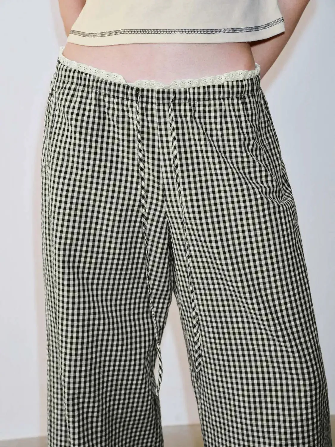 19486-gingham-check-contrast-trim-wide-leg-drawstring-pants-6.webp Gingham Check Contrast Trim Wide Leg Drawstring Pants