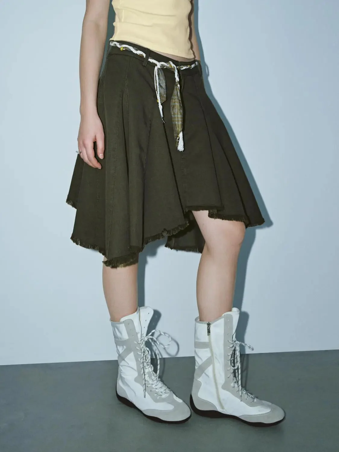 1953-string-belt-pleated-raw-hem-a-line-mini-skirts-3.webp String Belt Pleated Raw Hem A-Line Mini Skirts