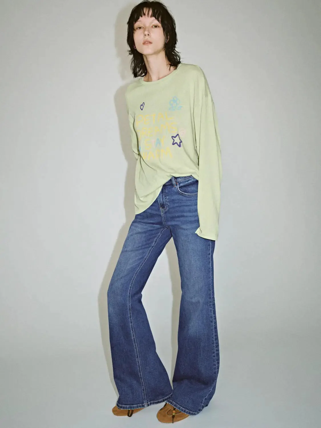 19537-petal-dreams-stay-warm-printed-cotton-blend-crew-neck-tee-5.webp Petal Dreams Stay Warm Printed Cotton Blend Crew Neck Tee