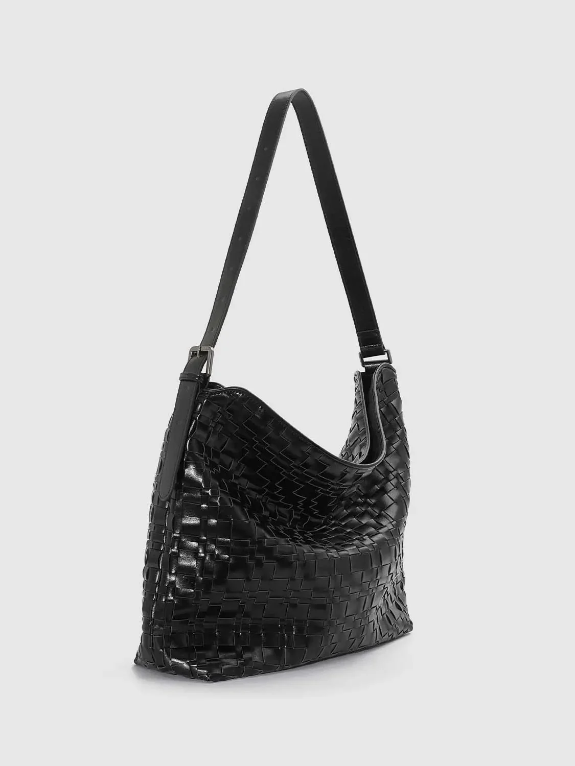 19608-faux-leather-woven-shoulder-bags-11.webp Faux Leather Woven Shoulder Bags