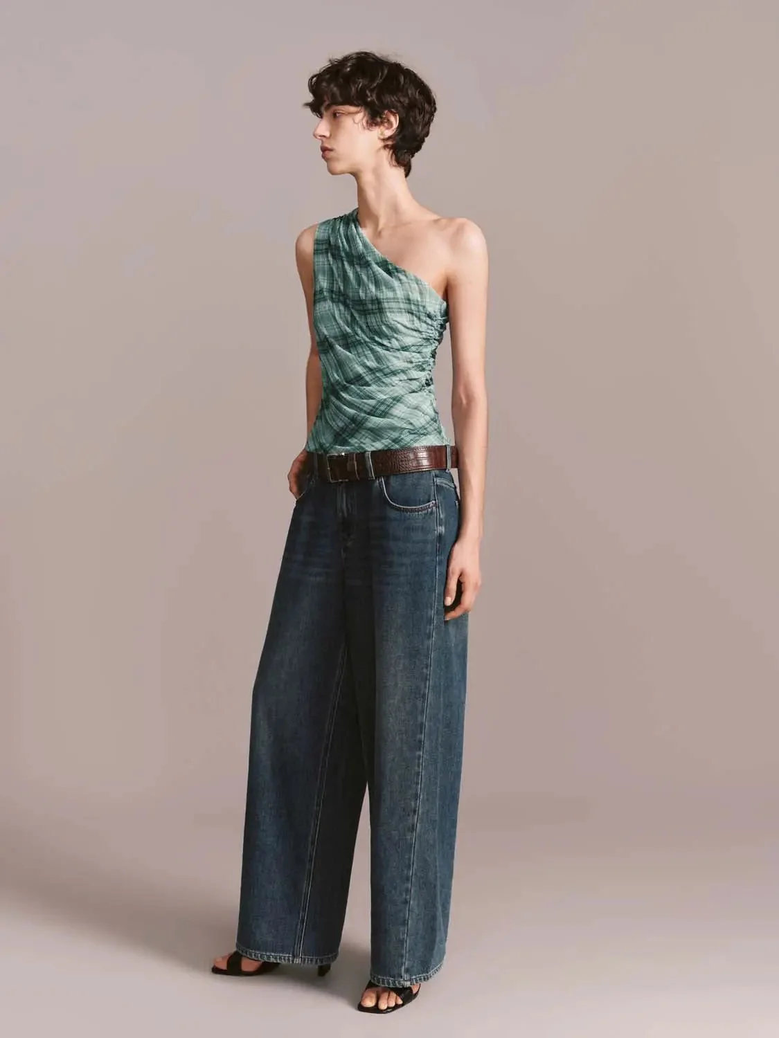19659-one-shoulder-plaid-sleeveless-contrast-top-5.webp One Shoulder Plaid Sleeveless Contrast Top