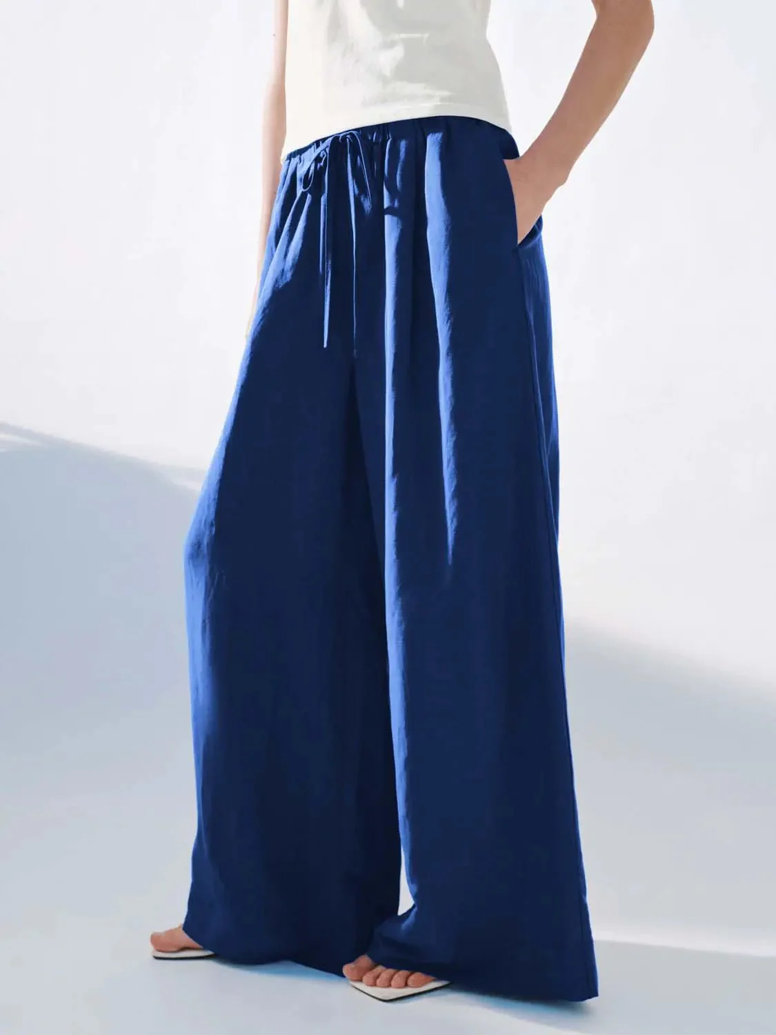 19677-drawstring-pull-on-wide-leg-jeans-3.webp Drawstring Pull On Wide Leg Jeans