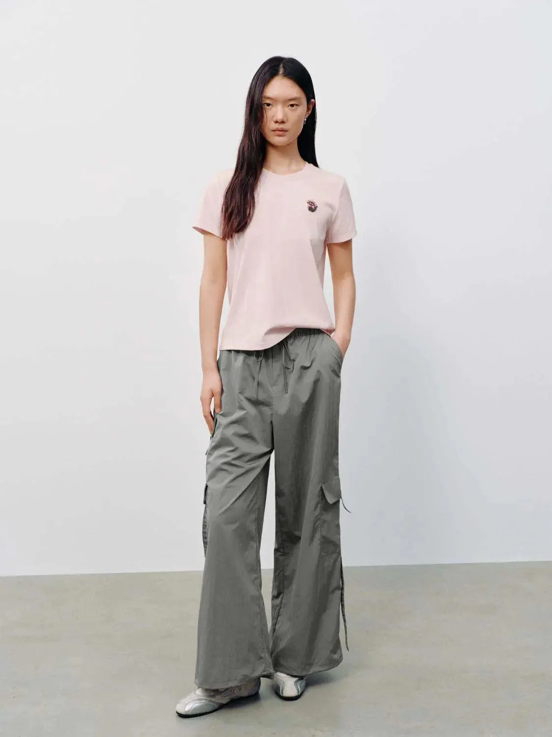 19682-drawstring-wide-leg-cargo-pants-with-flap-pockets-10.webp Drawstring Wide Leg Cargo Pants With Flap Pockets