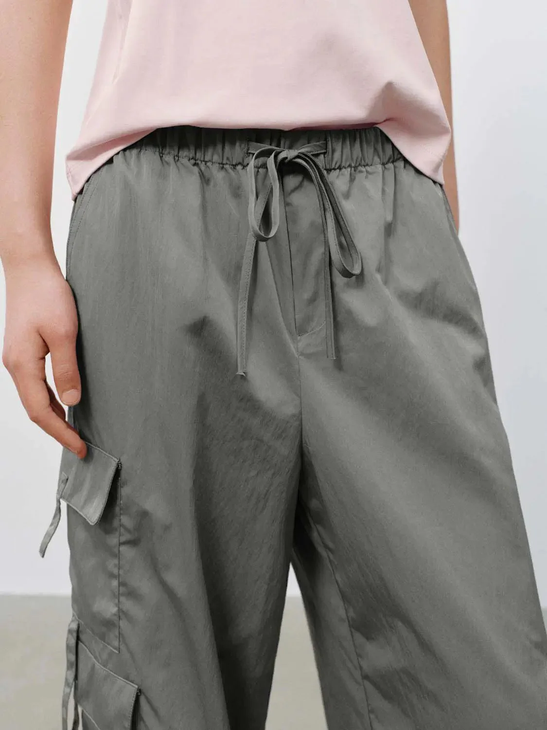 19682-drawstring-wide-leg-cargo-pants-with-flap-pockets-8.webp Drawstring Wide Leg Cargo Pants With Flap Pockets