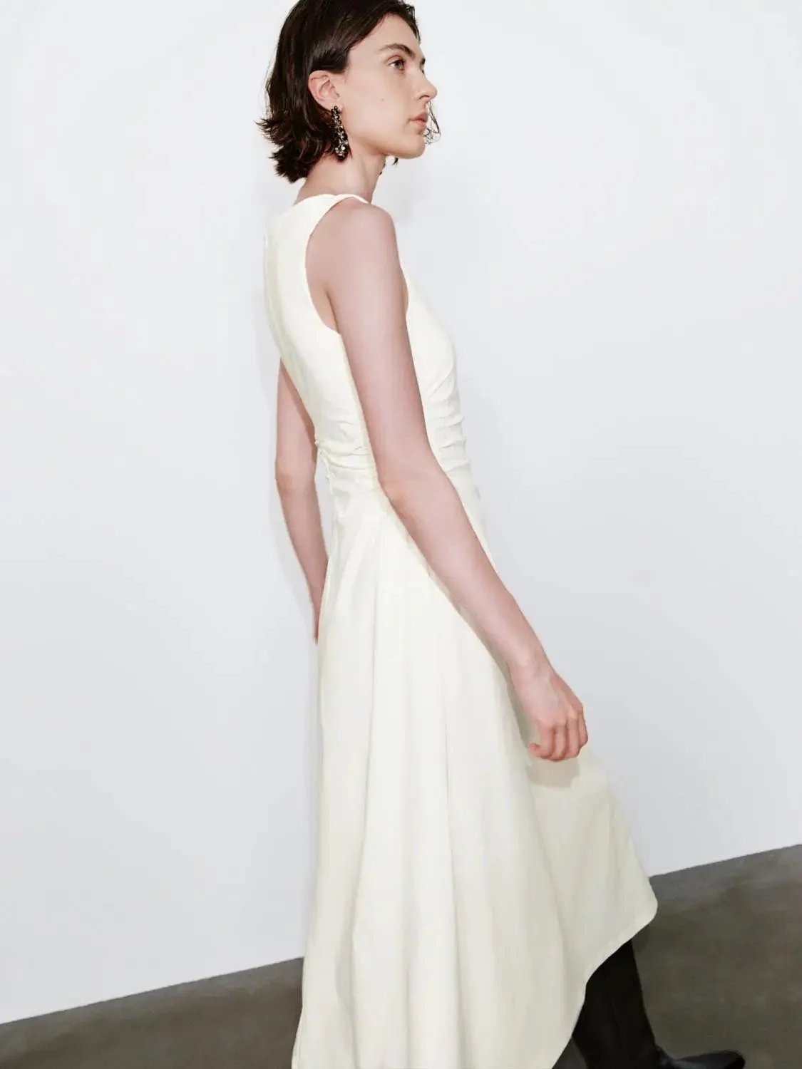 197-viscose-blend-u-neck-ruched-waist-a-line-midi-dresses-11.webp Viscose Blend U-Neck Ruched Waist A-Line Midi Dresses
