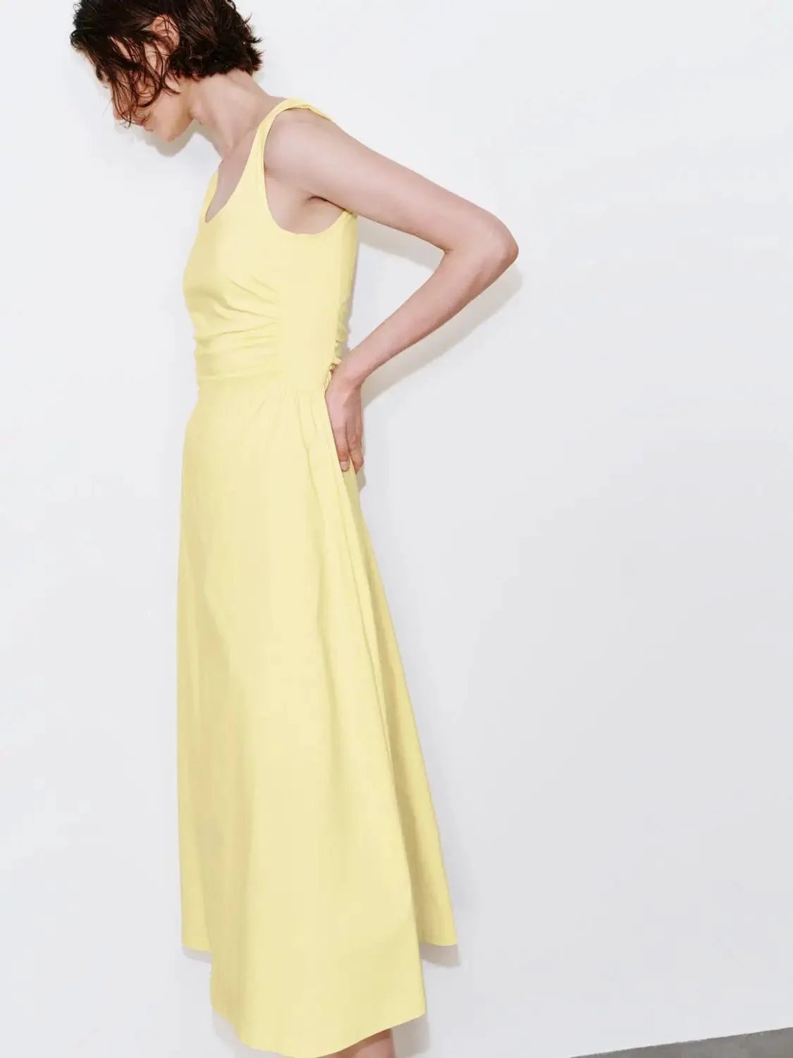 197-viscose-blend-u-neck-ruched-waist-a-line-midi-dresses-18.webp Viscose Blend U-Neck Ruched Waist A-Line Midi Dresses