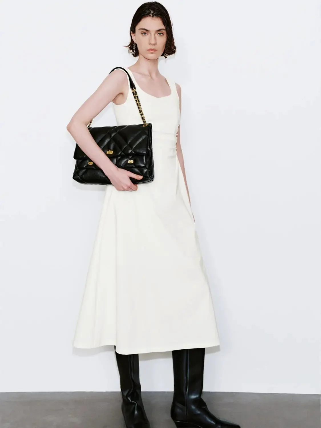 197-viscose-blend-u-neck-ruched-waist-a-line-midi-dresses-2.webp Viscose Blend U-Neck Ruched Waist A-Line Midi Dresses