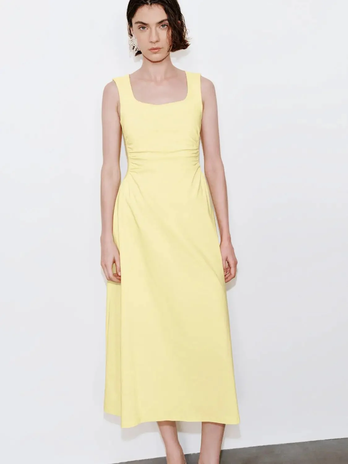 197-viscose-blend-u-neck-ruched-waist-a-line-midi-dresses-21.webp Viscose Blend U-Neck Ruched Waist A-Line Midi Dresses