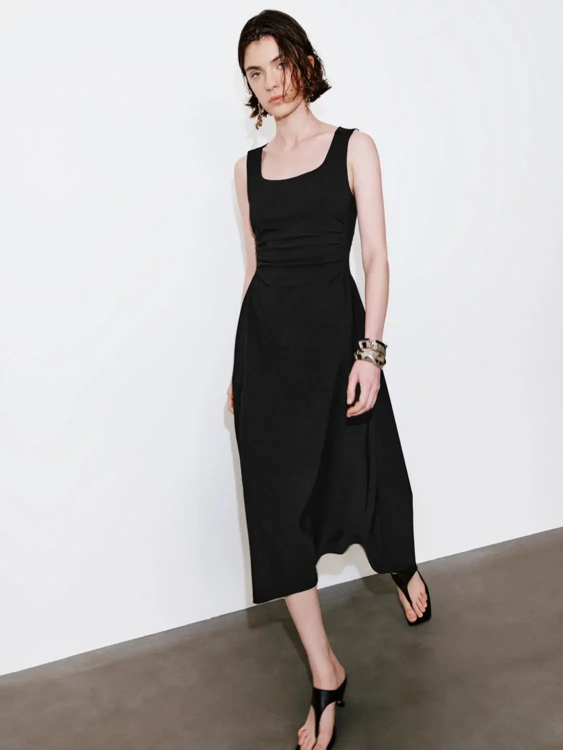 197-viscose-blend-u-neck-ruched-waist-a-line-midi-dresses-7.webp Viscose Blend U-Neck Ruched Waist A-Line Midi Dresses