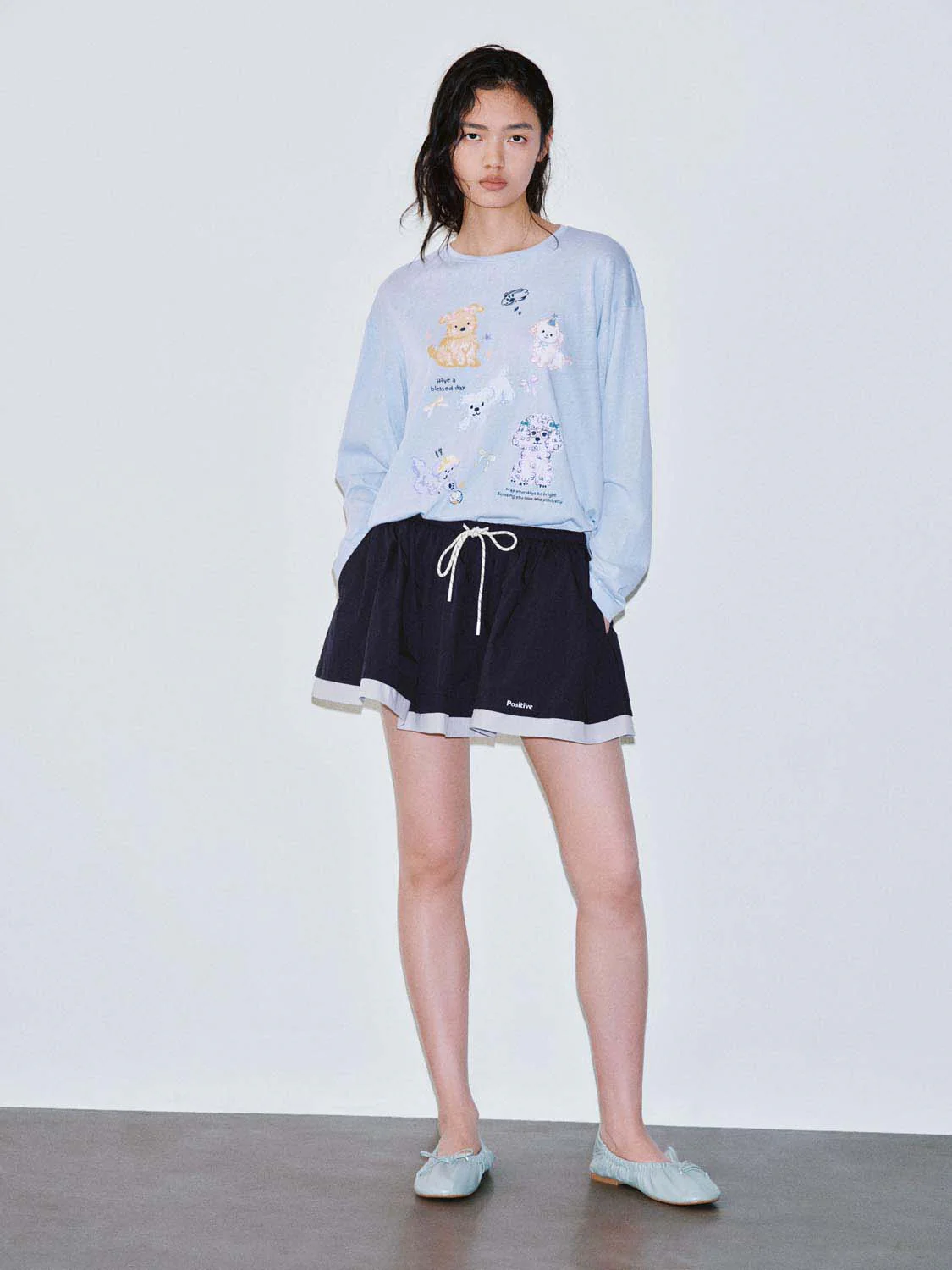 19789-contrast-hem-drawstring-pleated-mini-skirts-7.webp Contrast Hem Drawstring Pleated Mini Skirts