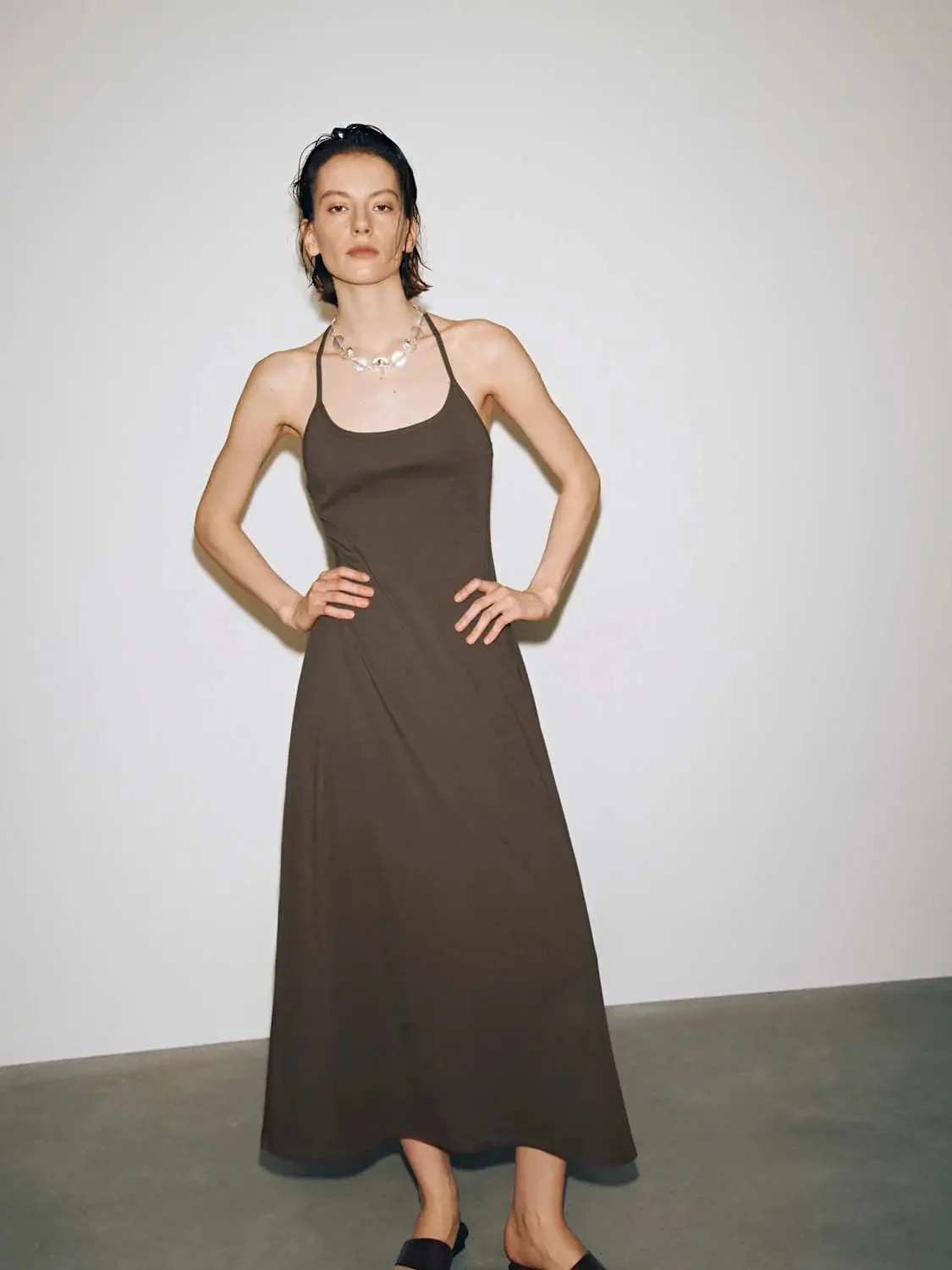 19833-lightweight-cotton-blend-strappy-maxi-dresses-6.webp Lightweight Cotton Blend Strappy Maxi Dresses