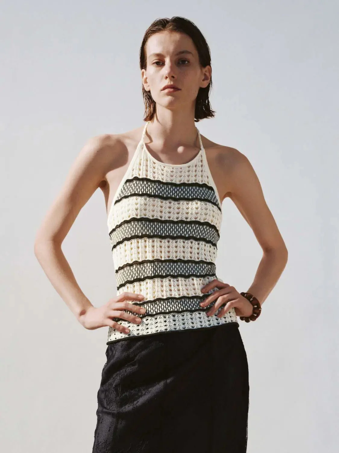19859-halter-contrast-striped-knitted-t-shirts-1.webp Halter Contrast Striped Knitted T-Shirts