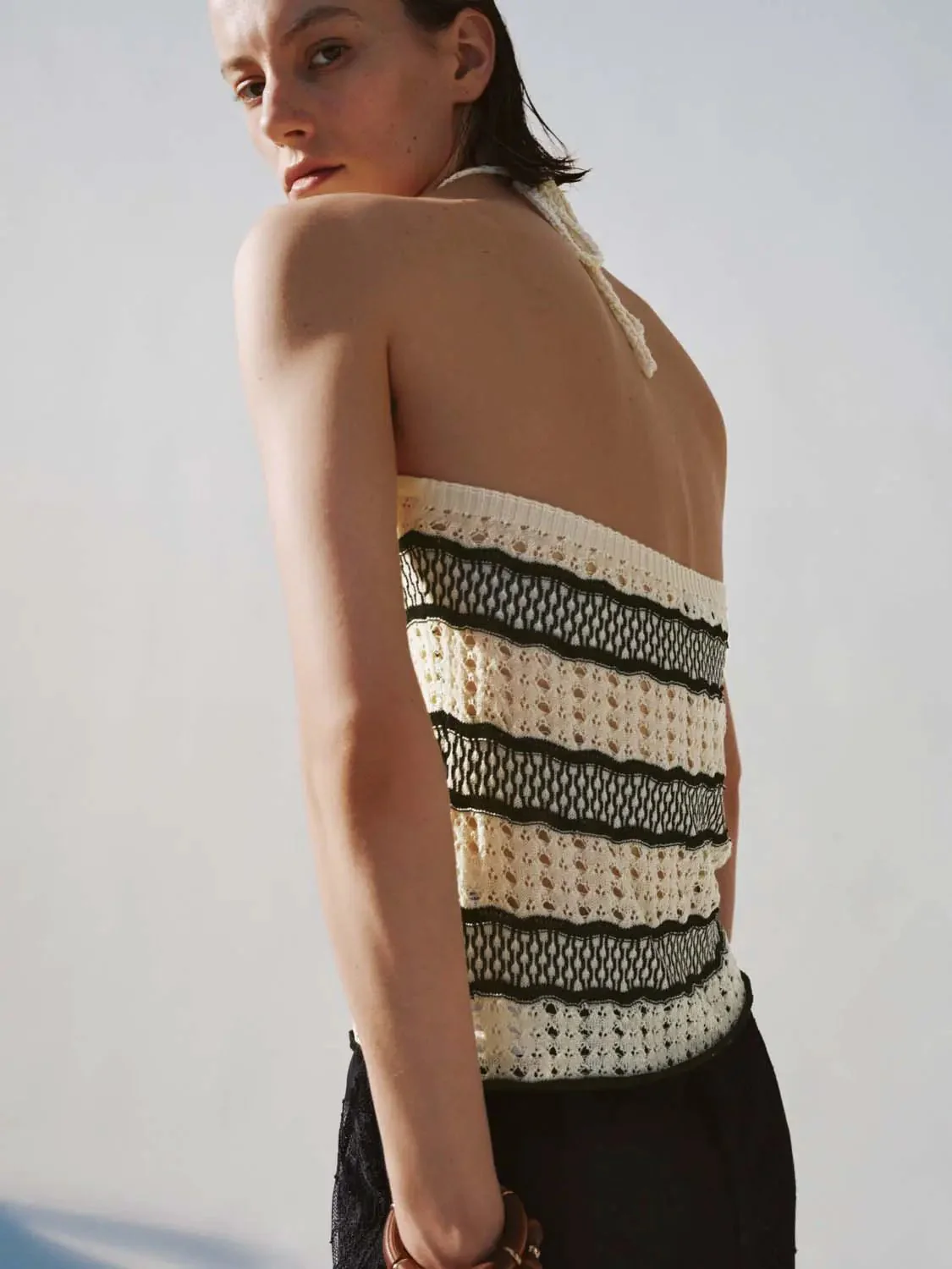 19859-halter-contrast-striped-knitted-t-shirts-2.webp Halter Contrast Striped Knitted T-Shirts