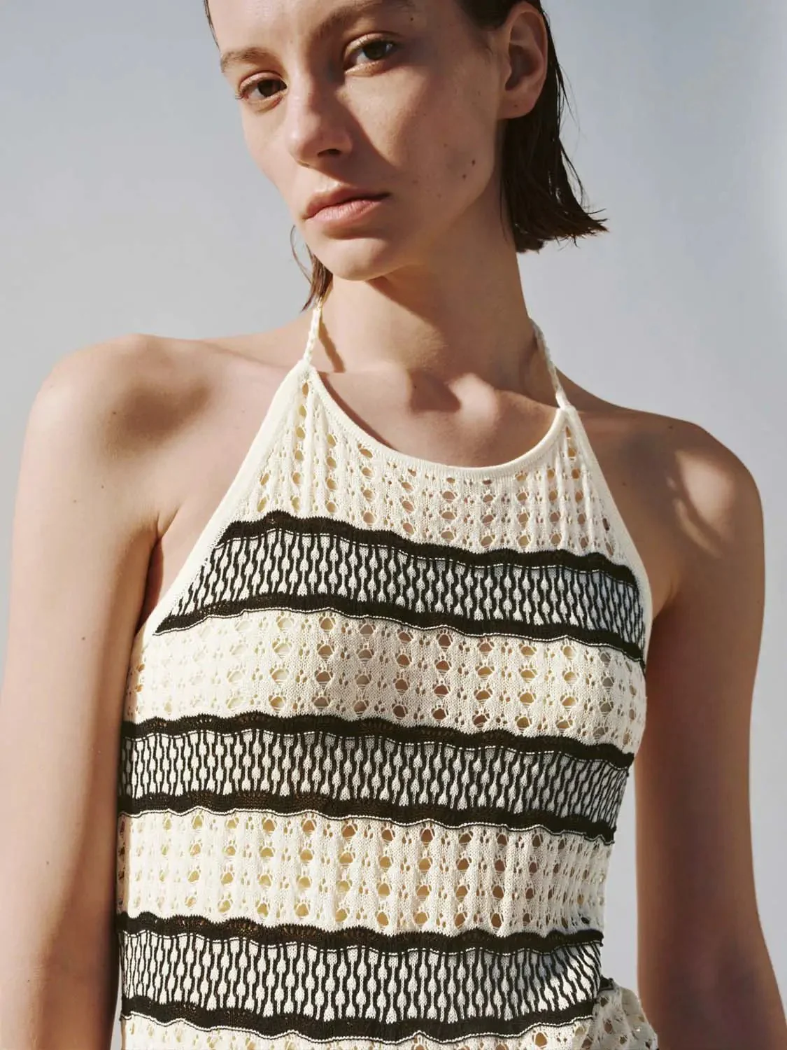 19859-halter-contrast-striped-knitted-t-shirts-3.webp Halter Contrast Striped Knitted T-Shirts