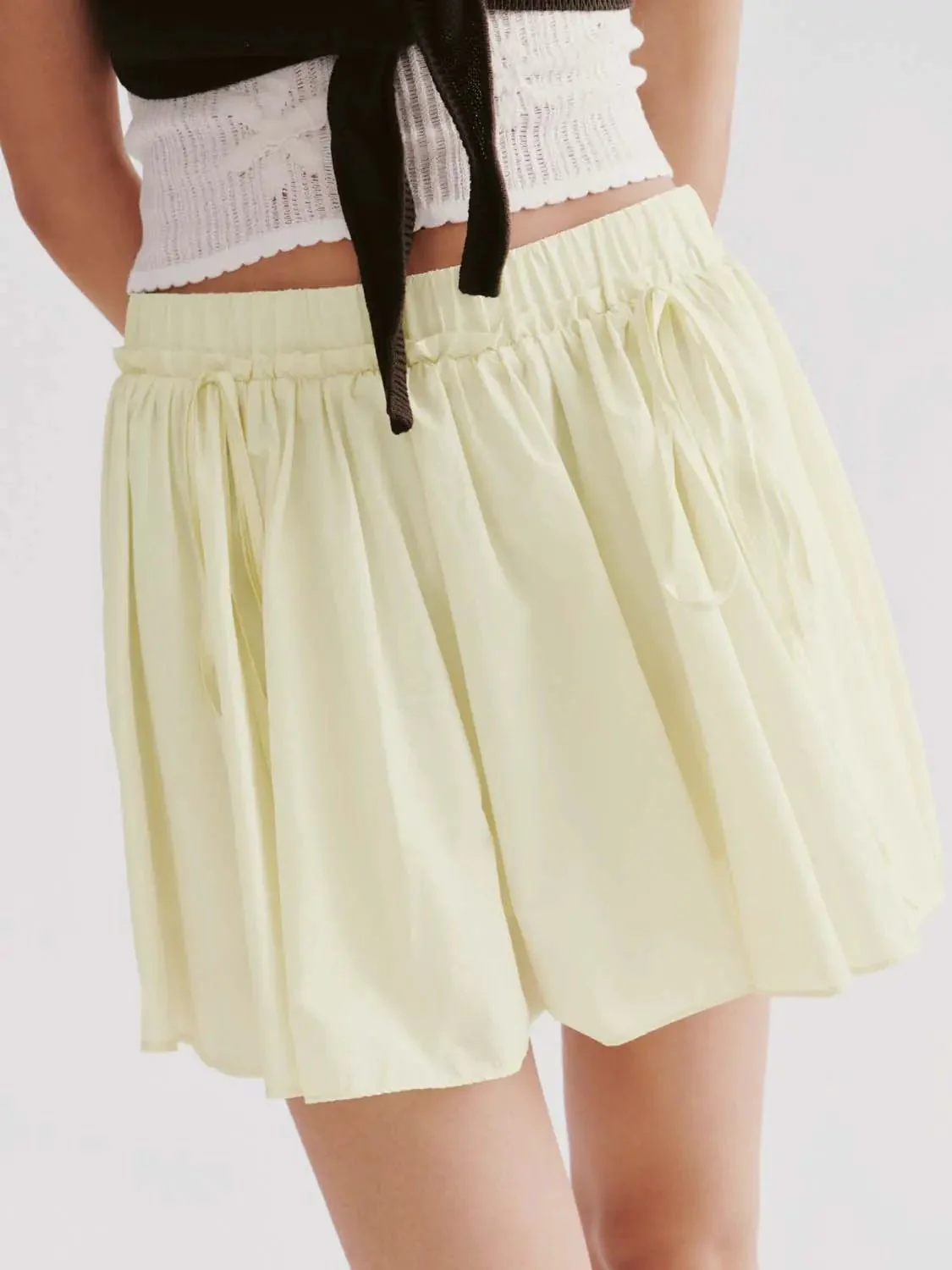 19865-string-detail-pull-on-mini-skirts-7.webp String Detail Pull On Mini Skirts