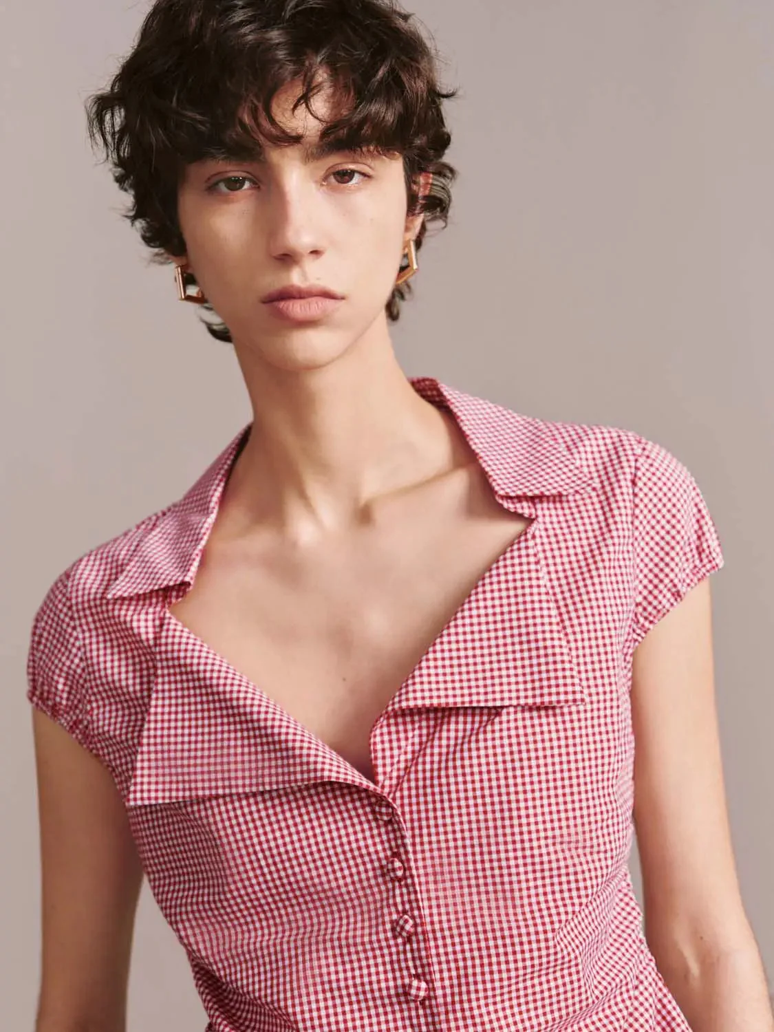 19871-cotton-gingham-collared-cap-sleeve-shirt-3.webp Cotton Gingham Collared Cap Sleeve Shirt