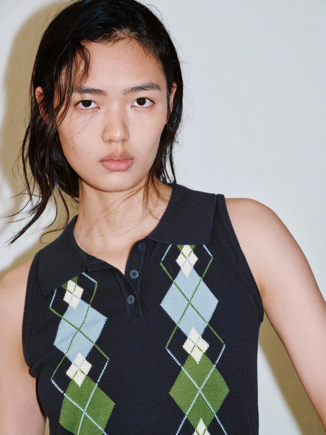 19893-polo-neck-sleeveless-check-detail-knitted-t-shirts-11.webp Polo Neck Sleeveless Check Detail Knitted T-Shirts
