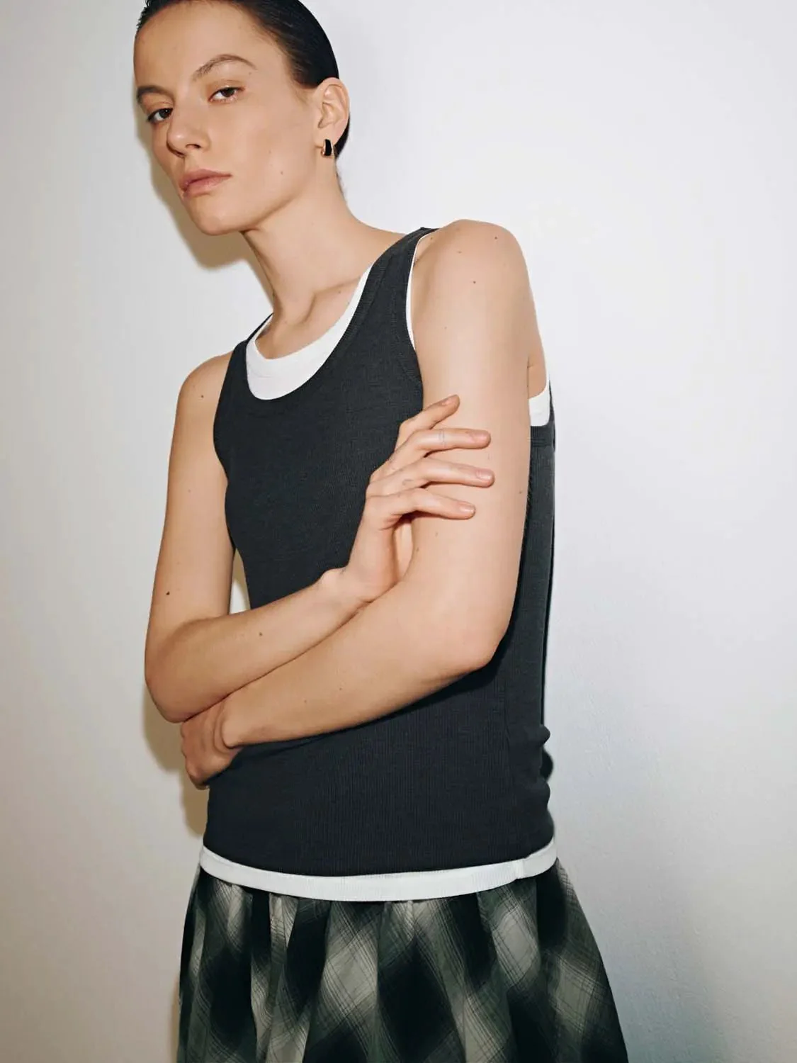 19904-viscose-cotton-blend-with-contrast-tank-tops-3.webp Viscose Cotton Blend With Contrast Tank Tops