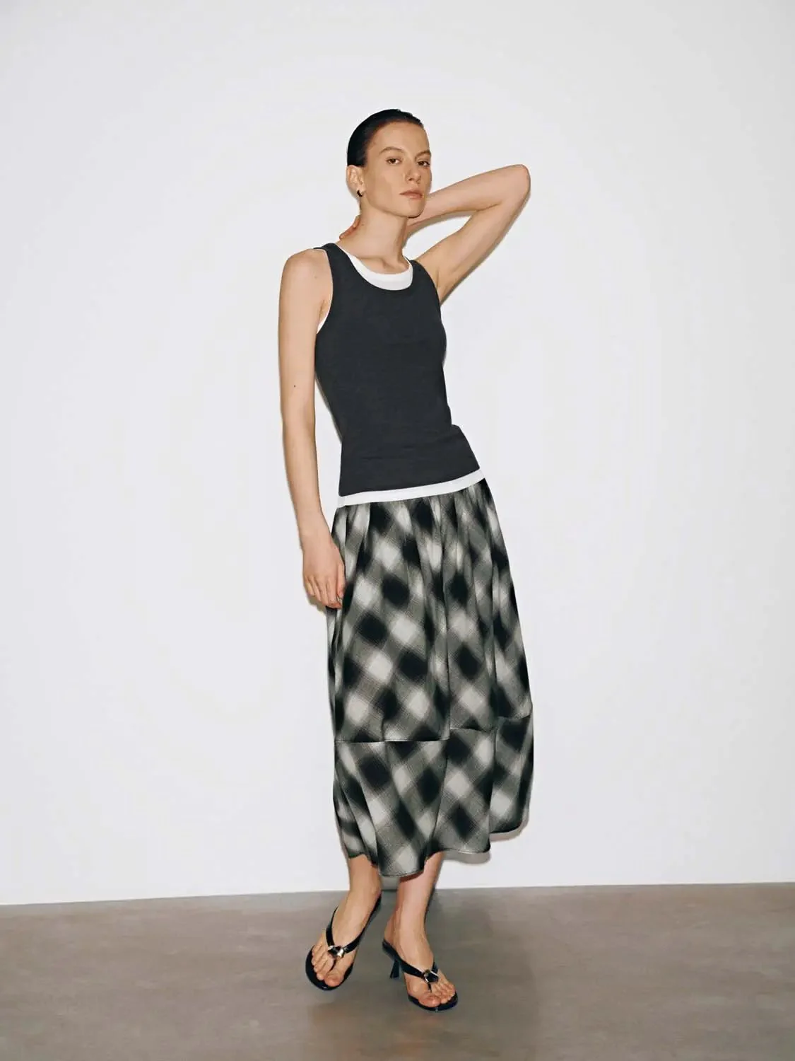 19904-viscose-cotton-blend-with-contrast-tank-tops-5.webp Viscose Cotton Blend With Contrast Tank Tops