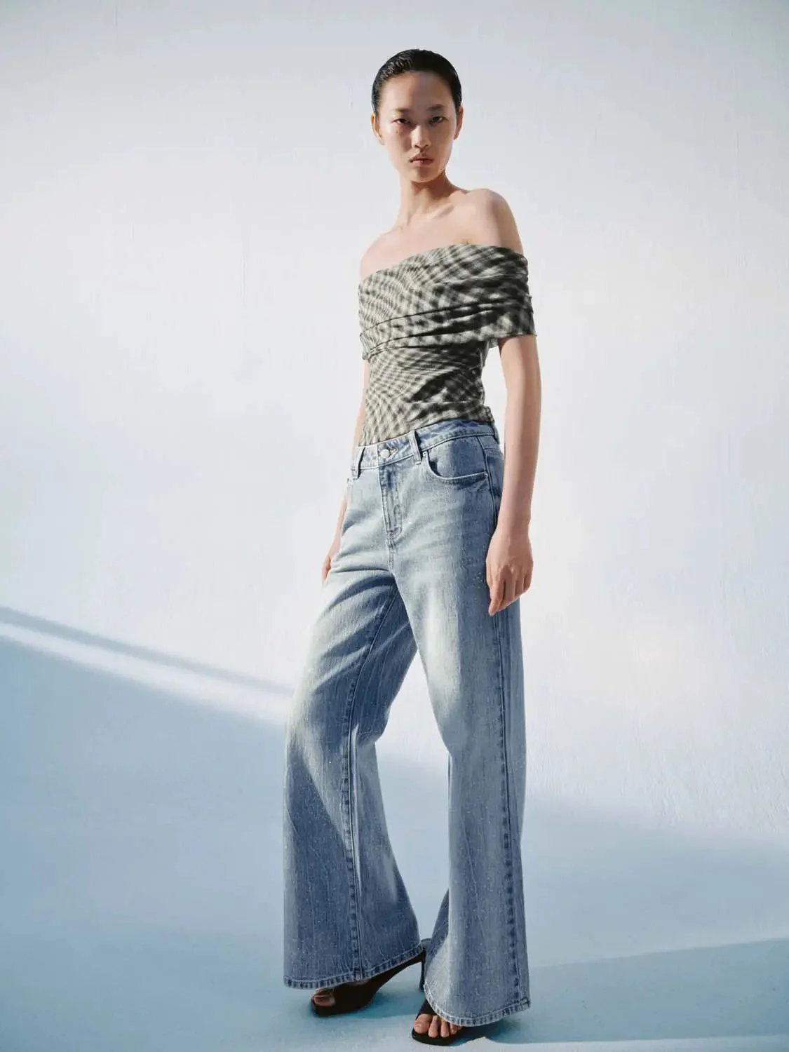 19910-checkered-off-shoulder-foldover-stretch-casual-top-4.webp Checkered Off Shoulder Foldover Stretch Casual Top