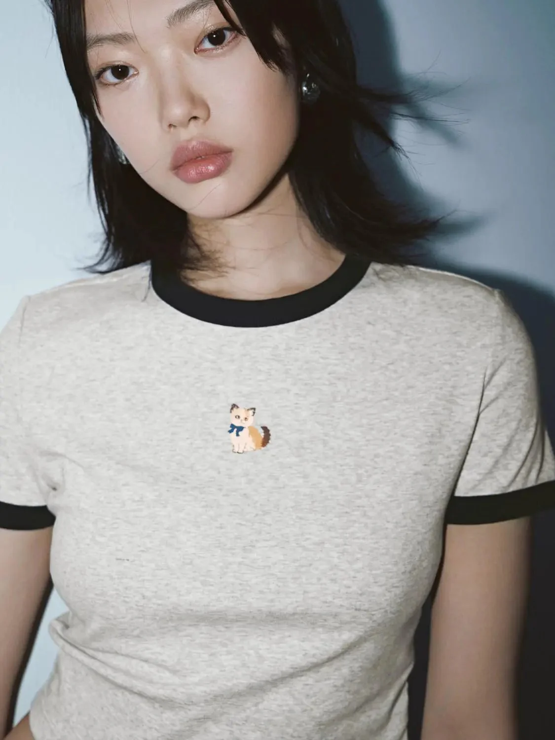 Contrast Trim Cropped Cotton Tee With Blue Trim T-Shirts