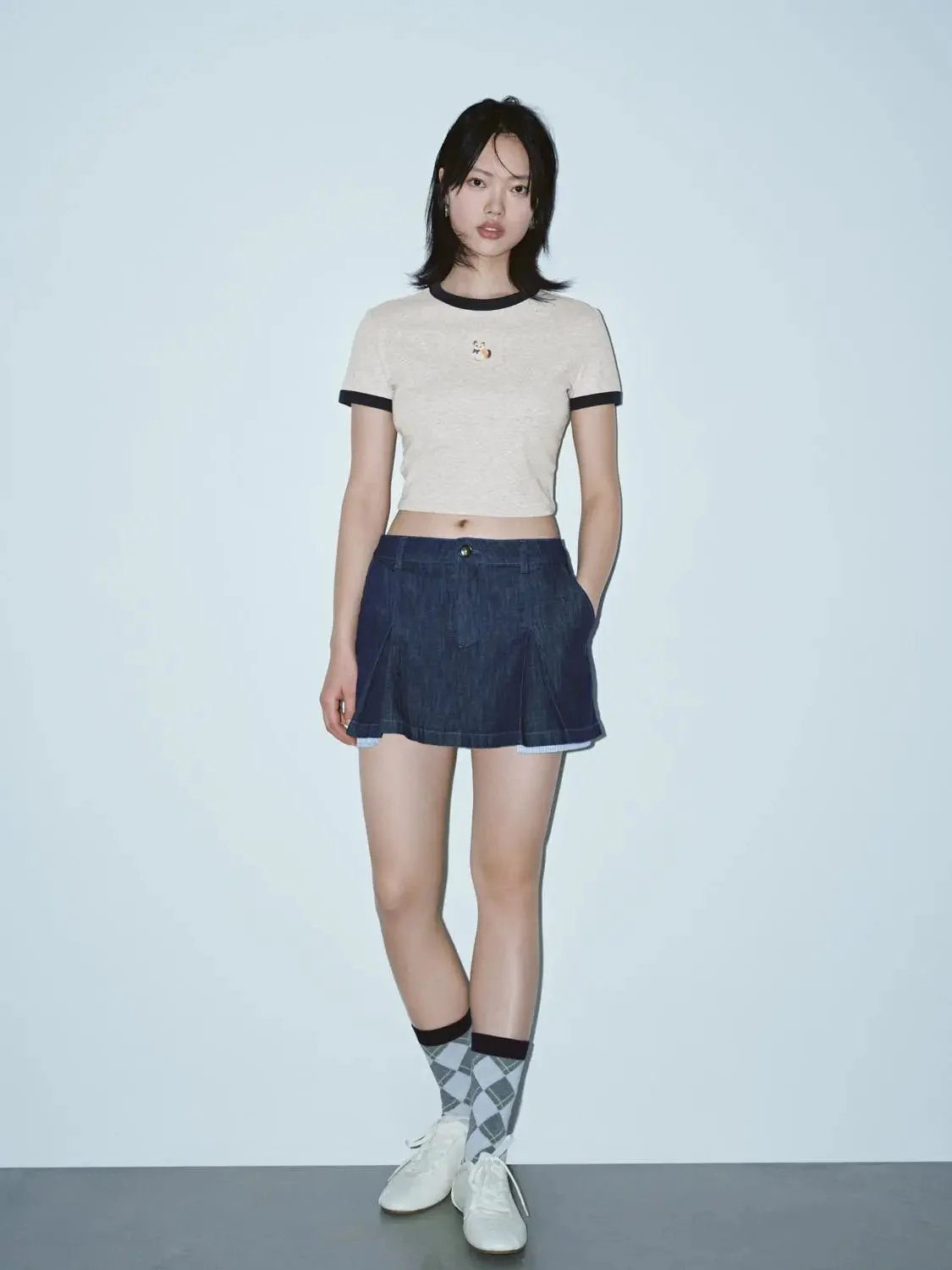 Contrast Trim Cropped Cotton Tee With Blue Trim T-Shirts