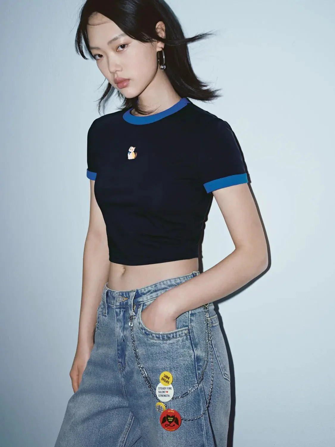 Contrast Trim Cropped Cotton Tee With Blue Trim T-Shirts