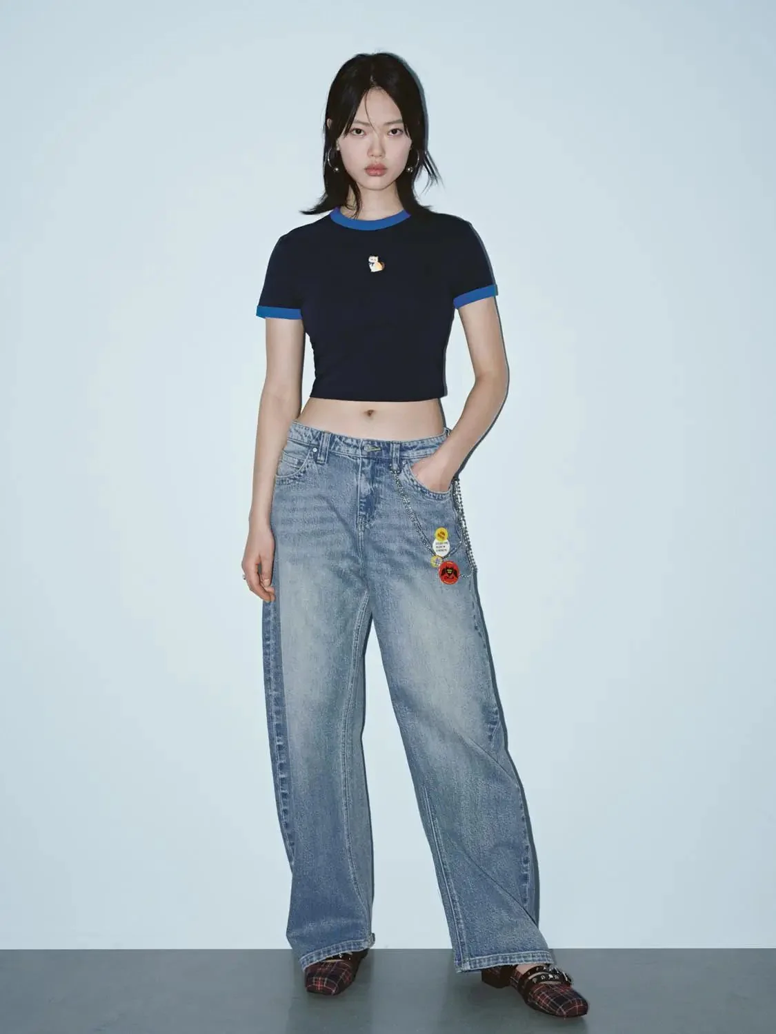 Contrast Trim Cropped Cotton Tee With Blue Trim T-Shirts