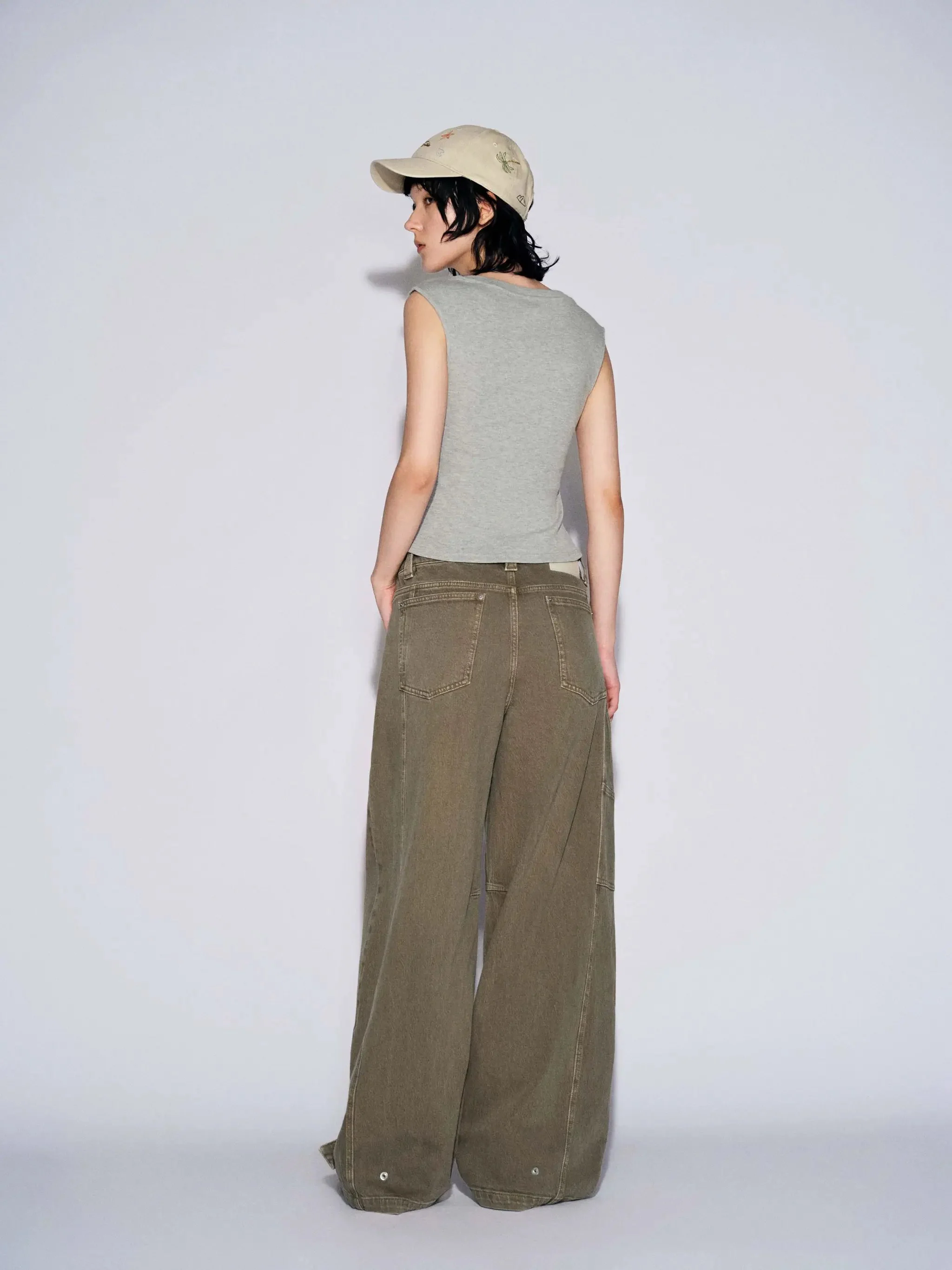 1997-barrel-leg-jeans-with-slight-stretch-denim-for-comfortable-everyday-wear-7.webp Barrel Leg Jeans With Slight Stretch Denim For Comfortable Everyday Wear