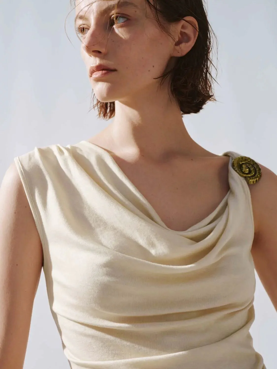 19970-lyocell-wool-blend-cowl-neck-ruched-tank-top-6.webp Lyocell Wool Blend Cowl Neck Ruched Tank Top