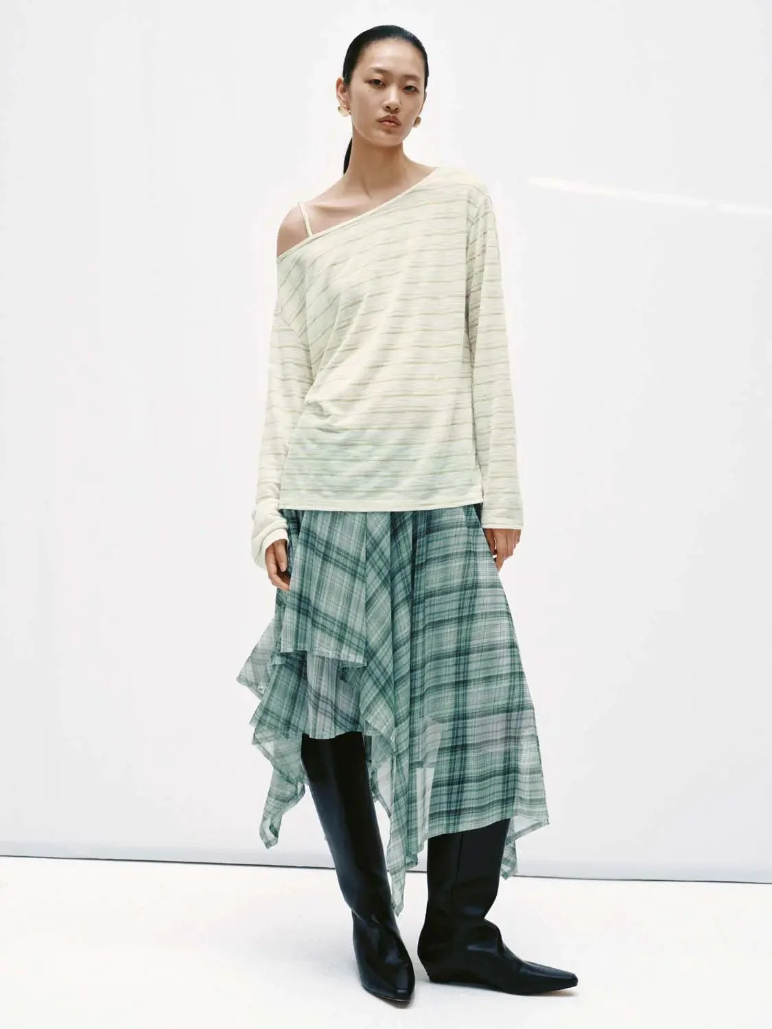 19987-asymmetric-check-stretch-fabric-a-line-midi-skirt-4.webp Asymmetric Check Stretch Fabric A Line Midi Skirt