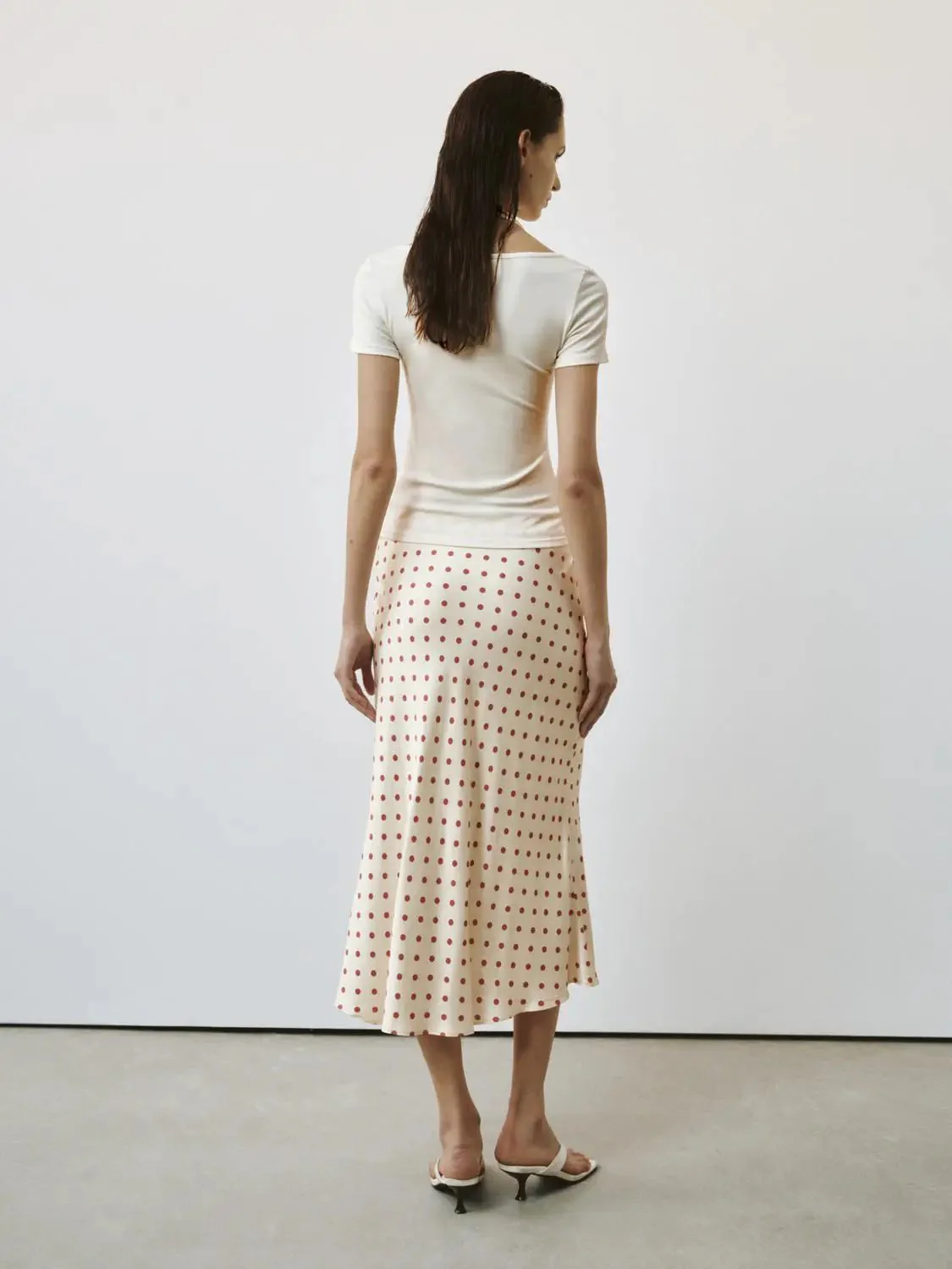 20000-polka-dotted-drawstring-fishtail-maxi-skirts-4.webp Polka Dotted Drawstring Fishtail Maxi Skirts
