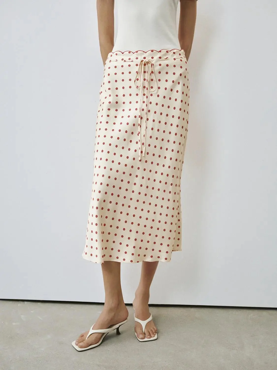 20000-polka-dotted-drawstring-fishtail-maxi-skirts-9.webp Polka Dotted Drawstring Fishtail Maxi Skirts