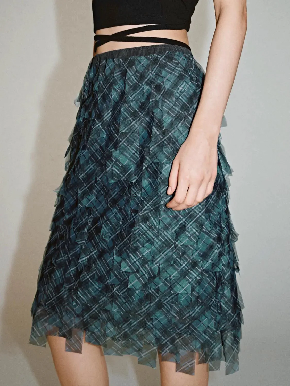 20101-multi-layer-tiered-contrast-check-straight-midi-skirts-4.webp Multi-Layer Tiered Contrast Check Straight Midi Skirts