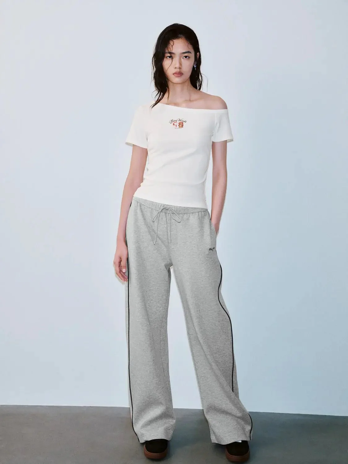 20114-one-shoulder-printed-cotton-t-shirt-4.webp One Shoulder Printed Cotton T Shirt