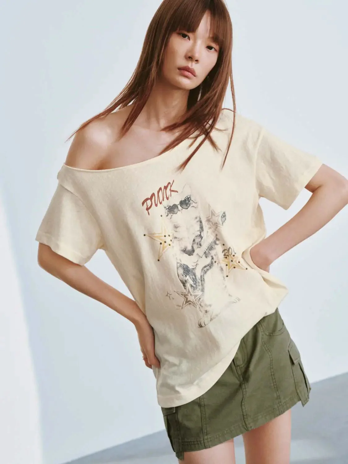 20174-cotton-blend-one-shoulder-graphic-star-print-tee-2.webp Cotton Blend One Shoulder Graphic Star Print Tee