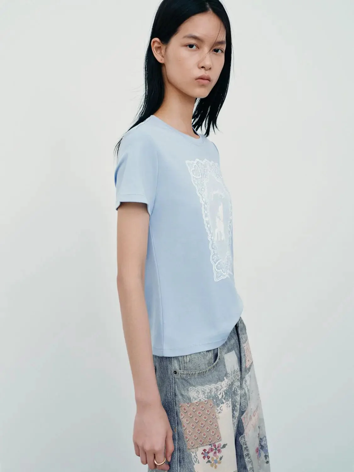 20186-soft-cotton-unicorn-lace-frame-print-t-shirt-2.webp Soft Cotton Unicorn Lace Frame Print T Shirt