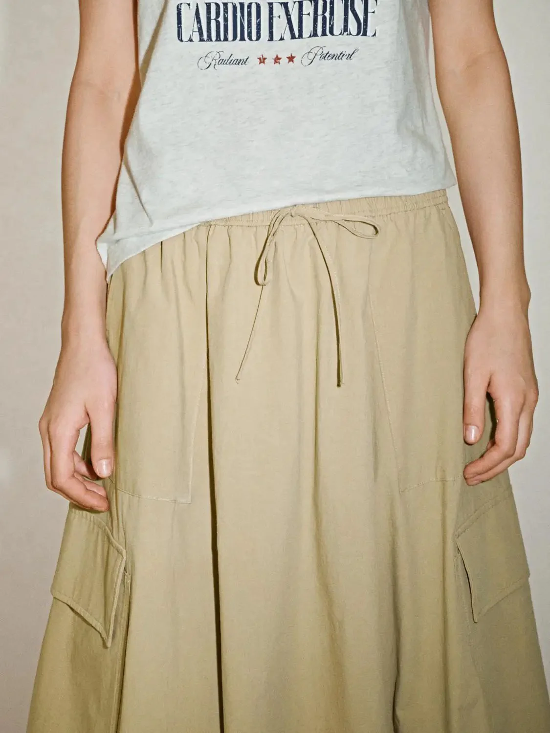 20281-drawstring-pull-on-balloon-hem-loose-fit-a-line-midi-cargo-skirts-4.webp Drawstring Pull On Balloon Hem Loose-Fit A-Line Midi Cargo Skirts